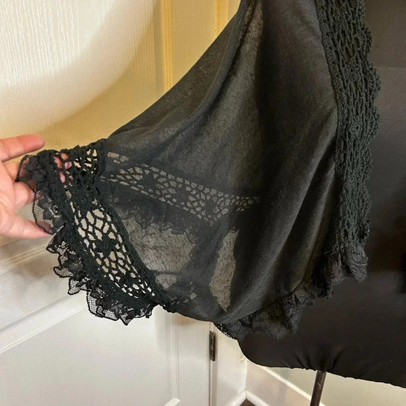 Urban Mango Lace Trim Bat Wing Black Womens M Shrug Crop Dressy Cardigan Sweater - Picture 3 of 7